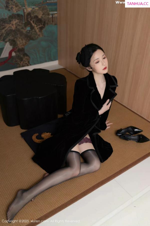 鱼子酱fish  [XiuRen]高清写真图 2025.07.18 No.10564 鱼子酱Fish 魅惑黑丝第9张图片